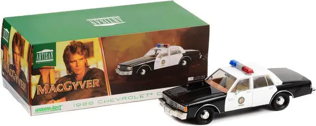 Alt view image 3 of 5 - 1986 Chevrolet Caprice Black and White LAPD "MacGyver" (1985-1992) TV  "Artisan Collection" 1/18 Diecast Model Car by Greenlight