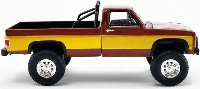 Alt view image 3 of 6 - 1986 Chevrolet K-20 Pickup Truck Brown Met. w/Gold Stripes Stacey David's Fall Guy 1/64 Diecast Model Car by Greenlight for ACME