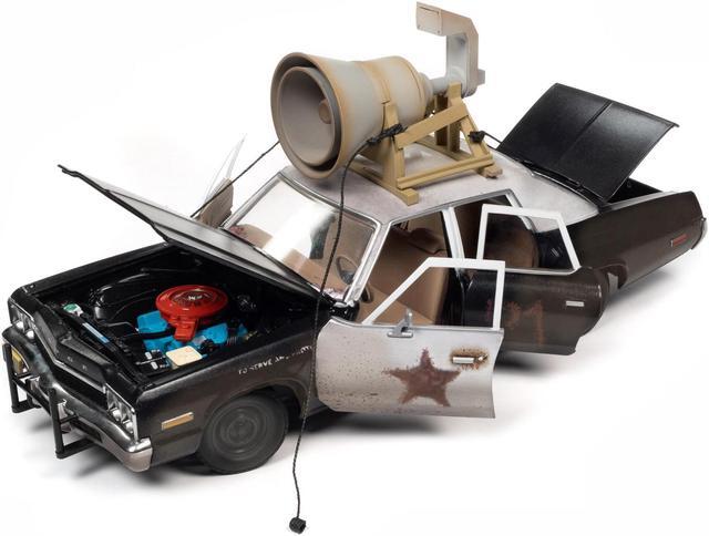 Alt view image 2 of 6 - 1974 Dodge Monaco "Bluesmobile" Black & White (Dirty) w/Figures "The Blues Brothers" (1980) 1/18 Diecast Model Car by Auto World