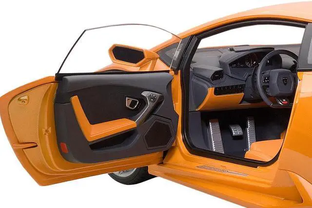 Alt view image 2 of 9 - Lamborghini Huracan LP610-4 Arancio Borealis 4-Layer/Pearl Metallic Orange 1/12 Model Car by Autoart