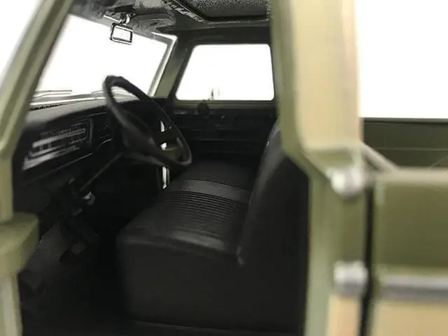 Alt view image 3 of 4 - 1969 Ford F-100 Pickup Truck Light Green and Cream 1/24 Diecast Model Car by Motormax
