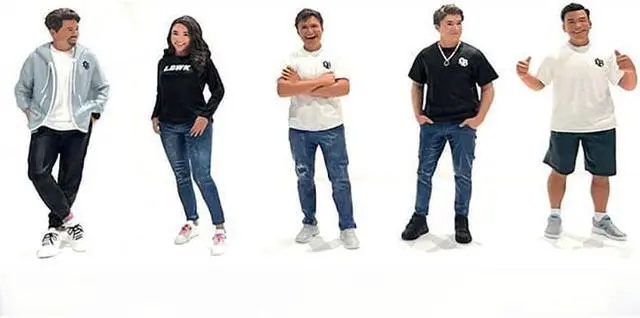 Alt view image 2 of 5 - "Team Liberty Walk" 5 piece Figure Set for 1/18 Scale Models by American Diorama