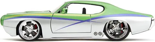 Alt view image 3 of 11 - 1969 Pontiac GTO Judge Green Metallic and Silver with Stripes "Bigtime Muscle" Series 1/24 Diecast Model Car by Jada