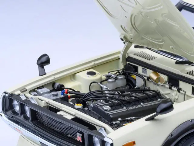 Alt view image 3 of 6 - Nissan Skyline 2000GT-R (KPGC110) Tuned Version RHD (Right Hand Drive) White 1/18 Model Car by Autoart