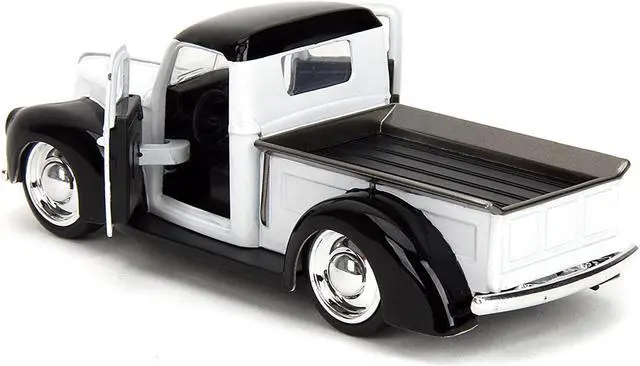 Alt view image 4 of 11 - 1941 Ford Pickup Truck "Mickey Mouse - Steamboat Willie" White and Black "Hollywood Rides" Series 1/32 Diecast Model Car by Jada