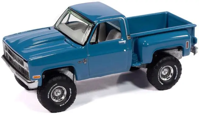 Alt view image 4 of 6 - 1981 Chevrolet Silverado Stepside Pickup Truck Blue "Muscle Trucks" Series 1/64 Diecast Model Car by Auto World