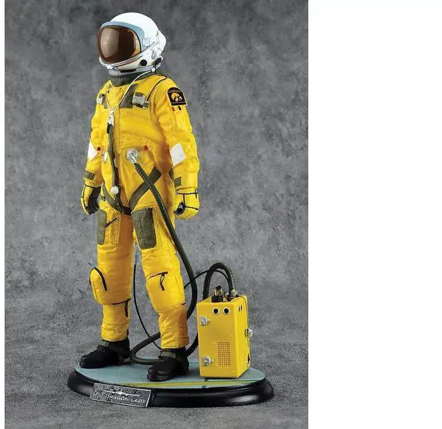 Alt view image 4 of 6 - U-2 "Dragon Lady" Pilot Polyresin Statue "Statue Series" 1/8 Model by Hobby Master