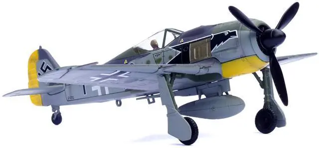Alt view image 4 of 6 - Focke-Wulf Fw 190A Aircraft "Black 13, 8./JG 2 Richthofen, France" (1943) German Luftwaffe 1/72 Diecast Model by Legion