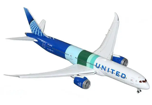 Alt view image 2 of 3 - Boeing 787-9 Commercial Aircraft with Flaps Down "United Airlines" White and Blue with Stripes 1/400 Diecast Model by GeminiJets