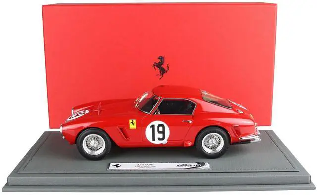 Main image of Ferrari 250 SWB #19 "North American Racing Team" "24 Hours of Le Mans" (1960) with DISPLAY CASE Limited Ed Model Car by BBR
