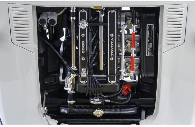 Alt view image 4 of 6 - 1967 Toyota 2000GT RHD (Right Hand Drive) White 1/18 Model Car by Autoart