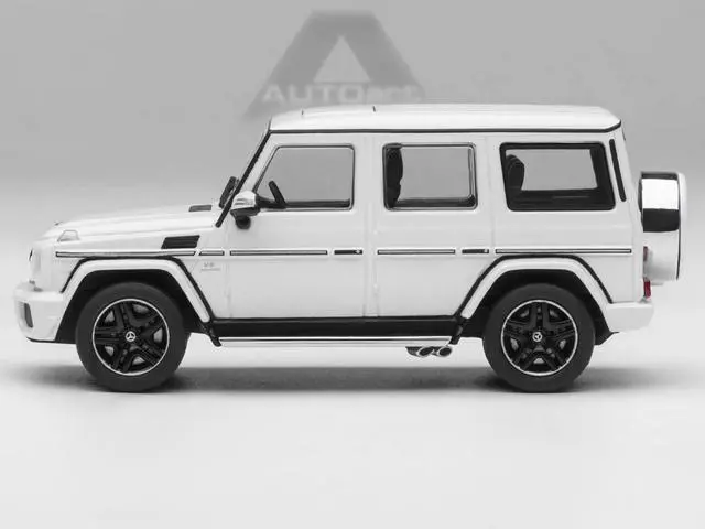 Alt view image 2 of 6 - 2017 Mercedes-Benz AMG G 63 White 1/64 Diecast Model Car by Autoart