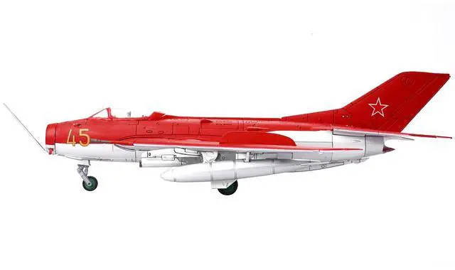 Alt view image 2 of 4 - Mikoyan-Gurevich MiG-19S Farmer C Fighter Aircraft "Yellow 45" "Wing" Series  1/72 Diecast Model by Panzerkampf