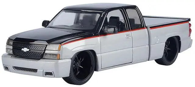Alt view image 2 of 3 - 2006 Chevrolet Silverado Custom Truck Silver Metallic and Black with Red "Die-Cast Collection" 1/25 Diecast Model by Motormax