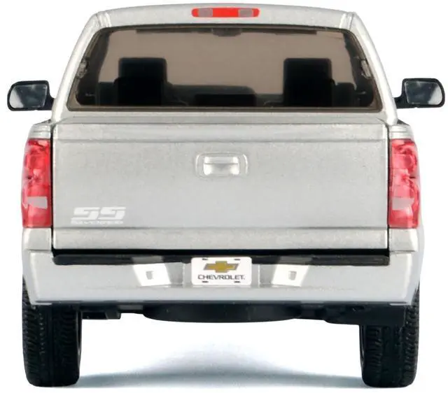 Alt view image 4 of 6 - 2006 Chevrolet Silverado SS Pickup Truck Silver Metallic "Timeless Legends" Series 1/25 Diecast Model Car by Motormax