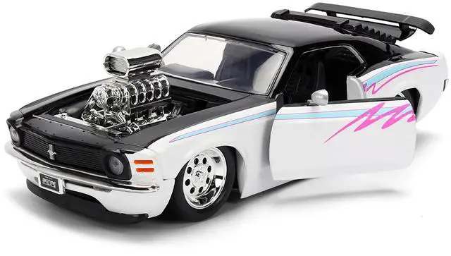 Alt view image 2 of 6 - 1970 Ford Mustang Boss 429 Black and White with Graphics "Bigtime Muscle" Series 1/24 Diecast Car Model by Jada