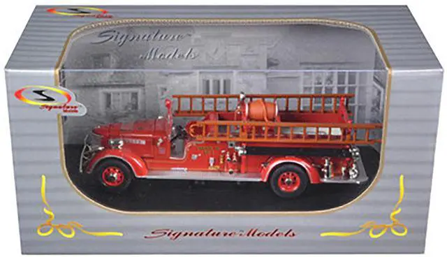 Alt view image 3 of 3 - 1939 Packard Fire Engine Truck Red 1/32 Diecast Model by Signature Models