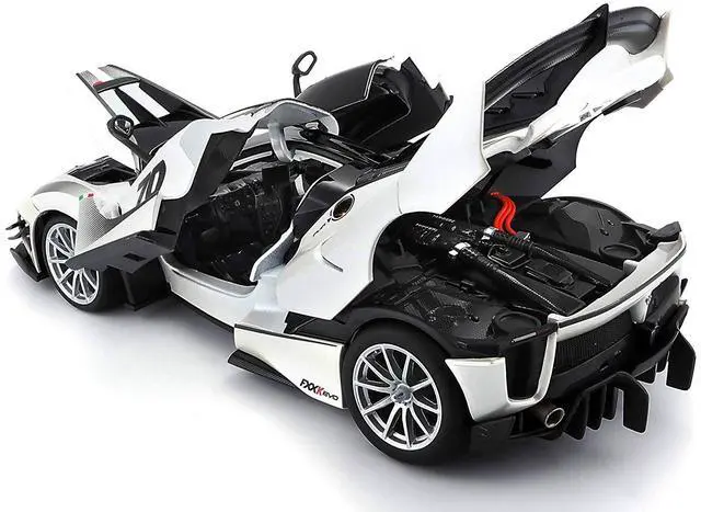 Alt view image 3 of 3 - Ferrari FXX-K Evo #70 White 1/18 Diecast Model Car by Bburago