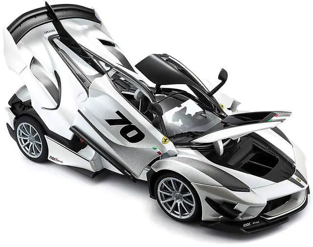 Alt view image 2 of 3 - Ferrari FXX-K Evo #70 White 1/18 Diecast Model Car by Bburago