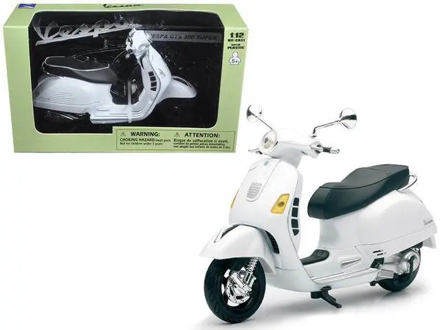 Main image of Vespa GTS 300 Super White Motorcycle 1/12 by New Ray