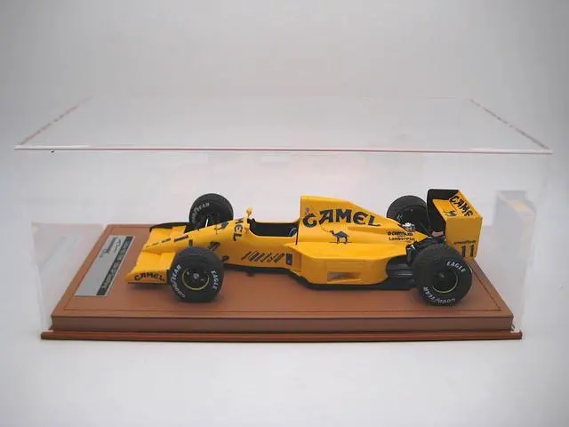 Alt view image 3 of 4 - Lotus 102 #11 "Lamborghini Engine" F1 "US GP Qualifying" (1990) "Mythos Series" with Display Case 1/18 Model Car by Tecnomodel