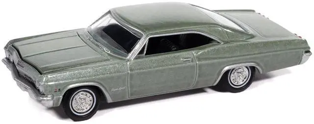 Alt view image 2 of 5 - 1965 Chevrolet Impala SS 396 Willow Green Metallic "Vintage Muscle" 1/64 Diecast Model Cars by Auto World