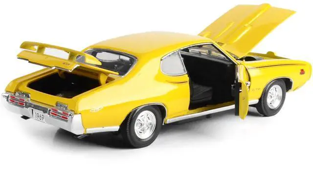 Alt view image 5 of 6 - 1969 Pontiac GTO Judge Yellow 1/18 Diecast Model Car by Motormax