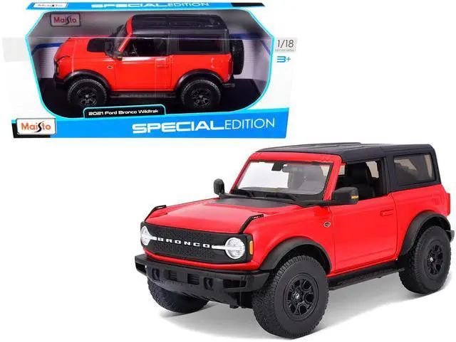 Main image of 2021 Ford Bronco Wildtrak Red with Black Top "Special Edition" 1/18 Diecast Model Car by Maisto