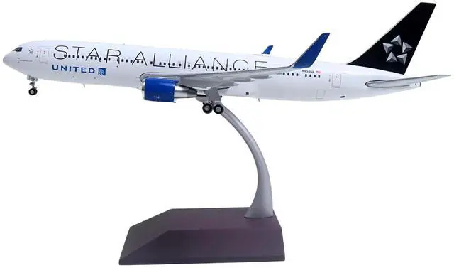 Alt view image 2 of 6 - Boeing 767-300ER Commercial Aircraft "United Airlines - Star Alliance" (N653UA) White w/Black 1/200 Diecast Model by GeminiJets