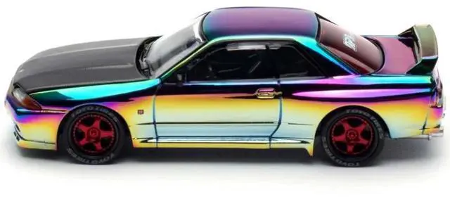 Alt view image 4 of 6 - Skyline GT-R (BNR32) RHD Chameleon Chrome with Carbon Hood "APA XPO 2025 Exclusive" 1/64 Diecast Model Car by Pop Race