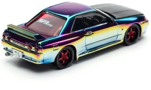 Alt view image 5 of 6 - Skyline GT-R (BNR32) RHD Chameleon Chrome with Carbon Hood "APA XPO 2025 Exclusive" 1/64 Diecast Model Car by Pop Race