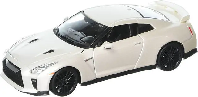 Alt view image 5 of 6 - 2017 Nissan GT-R R35 White 1/24 Diecast Model Car by BBurago