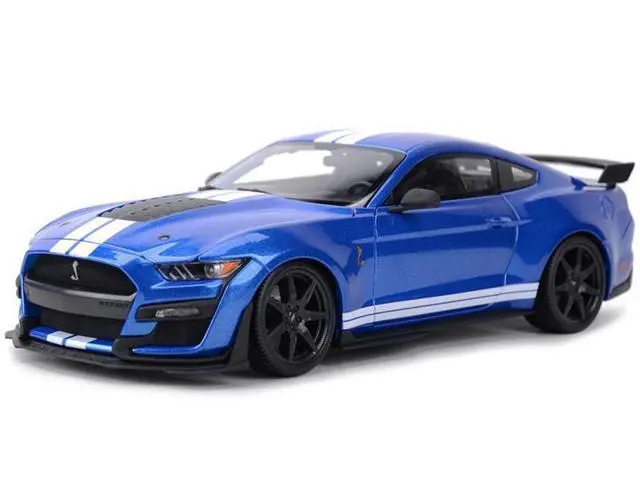 Alt view image 4 of 7 - 2020 Ford Mustang Shelby GT500 Blue Metallic with White Stripes "Special Edition" 1/18 Diecast Model Car by Maisto