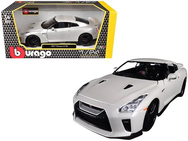 Main image of 2017 Nissan GT-R R35 White 1/24 Diecast Model Car by BBurago