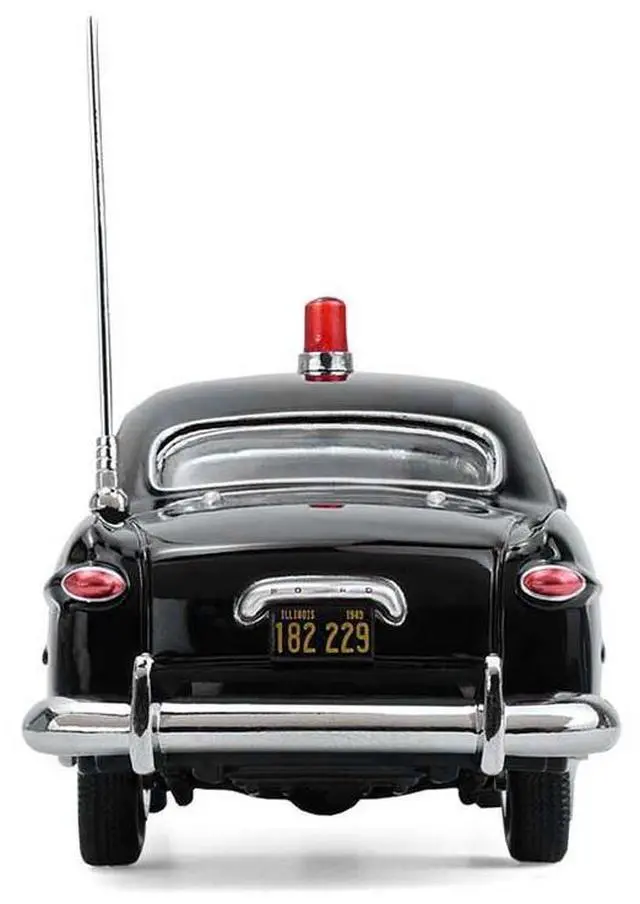 Alt view image 5 of 6 - 1949 Ford Custom Police Car "Chicago Police Department" Black 1/64 Scale Diecast Model Cars by Greenlight