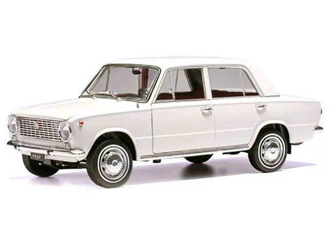 Alt view image 2 of 3 - 1970 Fiat 124 White with Red Interior 1/18 Diecast Model Car by IXO Models