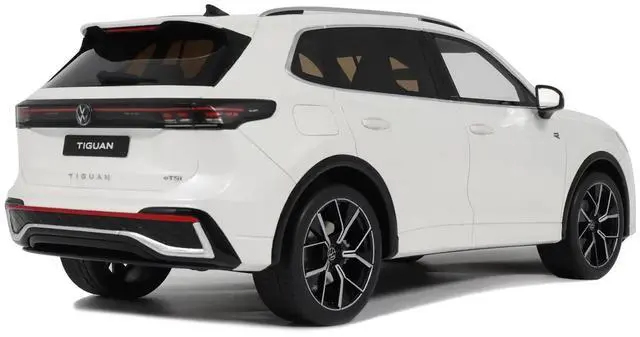 Alt view image 5 of 7 - 2024 Volkswagen Tiguan E Tsi R-Line Oryx White Pearl Limited Edition to 999 pieces Worldwide 1/18 Model Car by Otto Mobile