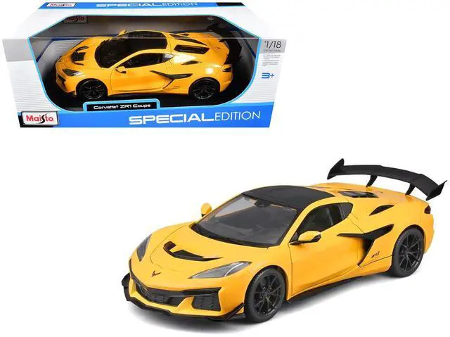 Main image of Chevrolet Corvette ZR1 Coupe Yellow with Carbon Top "Special Edition" Series 1/18 Diecast Model Car by Maisto