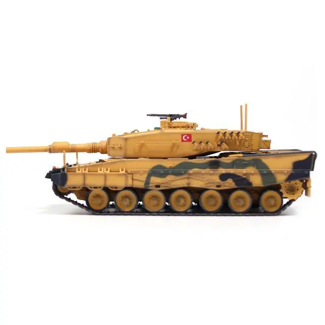 Alt view image 2 of 6 - Leopard 2A4 Main Battle Tank "Turkey-Syrian Border" (2016) Turkish Army "Armor Premium" Series 1/72 Diecast Model by Panzerkampf