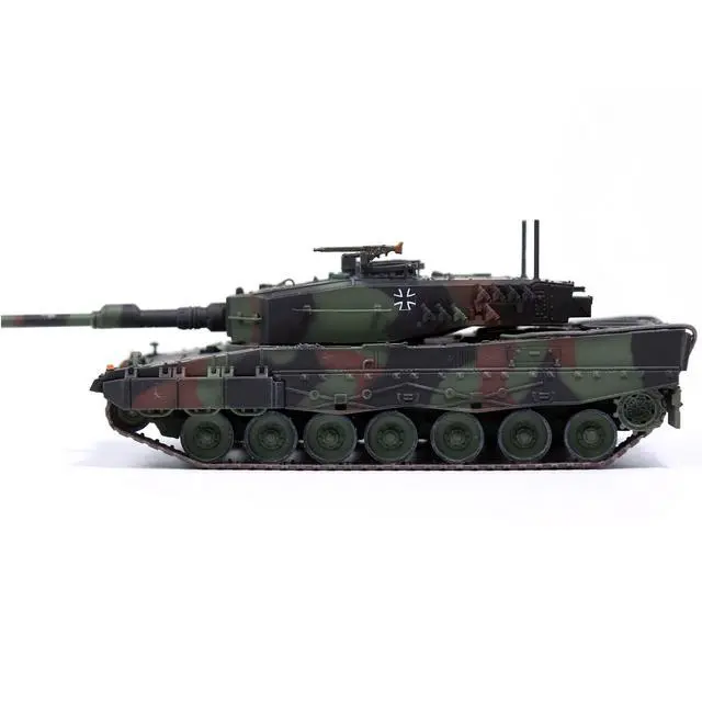 Alt view image 2 of 6 - Leopard 2A4 Main Battle Tank "West Germany" (1988) West German Army "Armor Premium" Series 1/72 Diecast Model by Panzerkampf