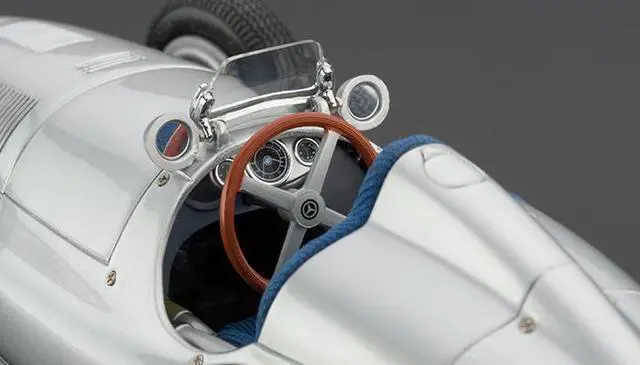 Alt view image 4 of 6 - 1939 Mercedes W 165 #24 Grand Prix of Tripolis 1 of 5000 Produced  1/18 Diecast Car Model by CMC