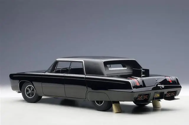 Alt view image 4 of 7 - Black Beauty "The Green Hornet" (1966-1967) TV Series 1/18 Diecast Model Car by Autoart