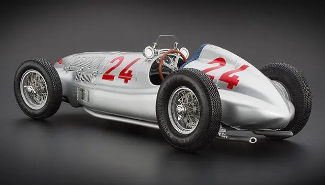 Alt view image 2 of 6 - 1939 Mercedes W 165 #24 Grand Prix of Tripolis 1 of 5000 Produced  1/18 Diecast Car Model by CMC