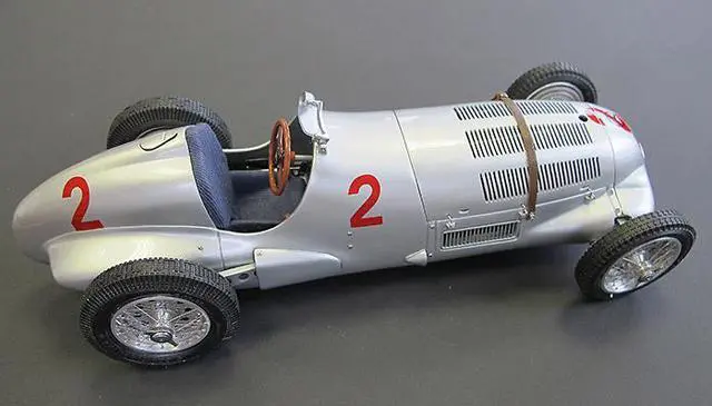 Main image of Mercedes W125 #2 Hermann Lang 1937 GP Donington Limited to 1000pc Worldwide 1/18 Diecast Model Car by CMC