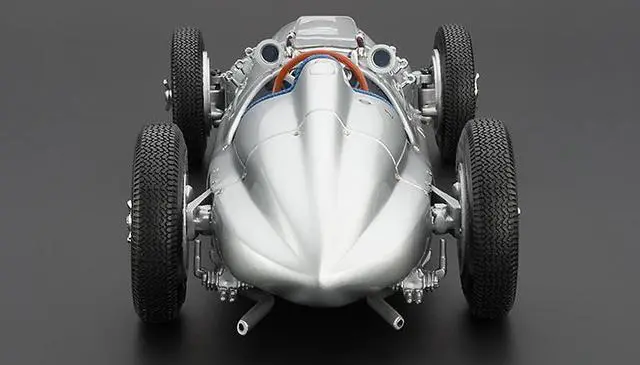 Alt view image 2 of 4 - 1939 Mercedes W 165 Silver 1/18 Diecast Car Model by CMC