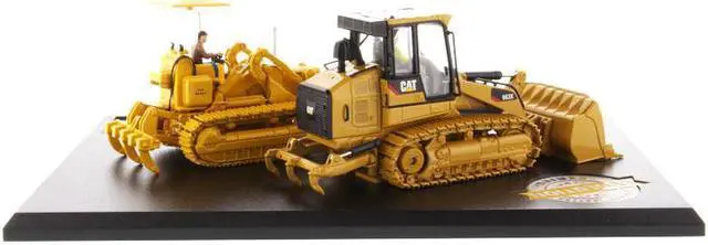 Alt view image 2 of 7 - CAT Caterpillar 977D Traxcavator 1955-1960 & 963K Track Loader Current w/Operators Evolution Series 1/50 Diecast Masters