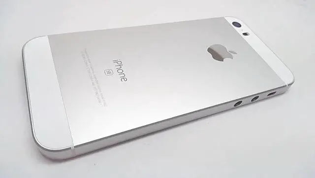 Alt view image 4 of 4 - Apple iPhone SE 1st Generation 16GB Verizon (Silver)