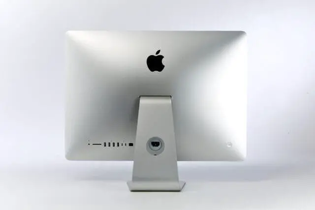 Alt view image 3 of 3 - Apple iMac 21.5 Inch, Retina 4K Display, Intel Core i3 3.6GHz, 8GB RAM, 1TB HDD (Major Dead Pixels)