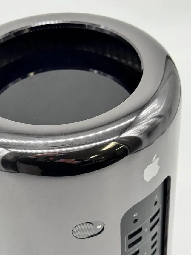 Alt view image 3 of 4 - Mac Pro 2013 Six-Core E5 3.5GHz | 32GB RAM | 128GB SSD (MD878LL/A) - Workstation running macOS High Sierra