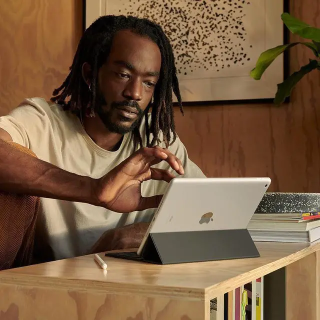 Alt view image 4 of 5 - Apple 2021 iPad 9 10.2" Display 64GB Storage Wi-Fi Only MK2L3LL/A - Silver I Excellent Condition